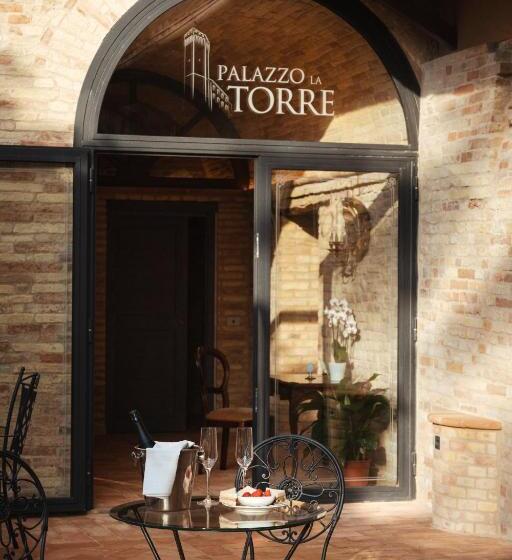 بنسيون Palazzo La Torre