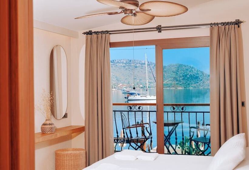 住宿加早餐  Naxos Beach