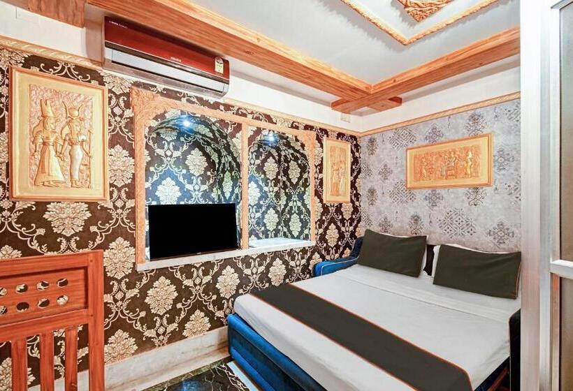 Hotel Collection O The Mughalaes Delicacy