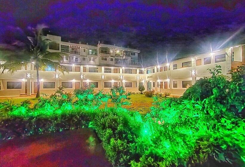 בית מלון כפרי Opulence Resort Awas Alibaug