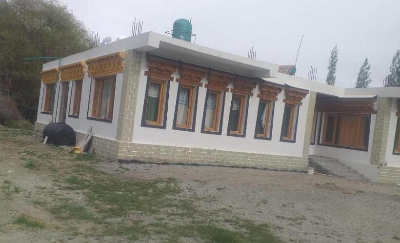 펜션 Nubra Holiday