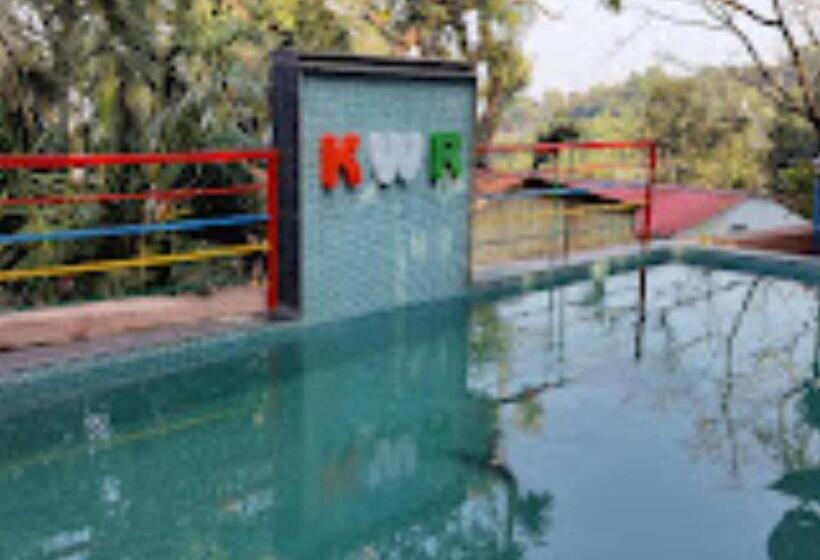 호텔 Kaas Woods Resort, Satara