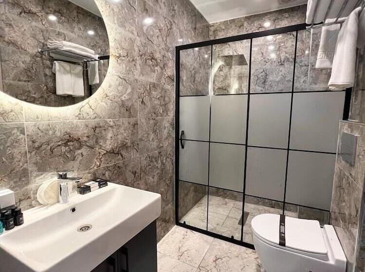 酒店 Royal Mass Airport Business