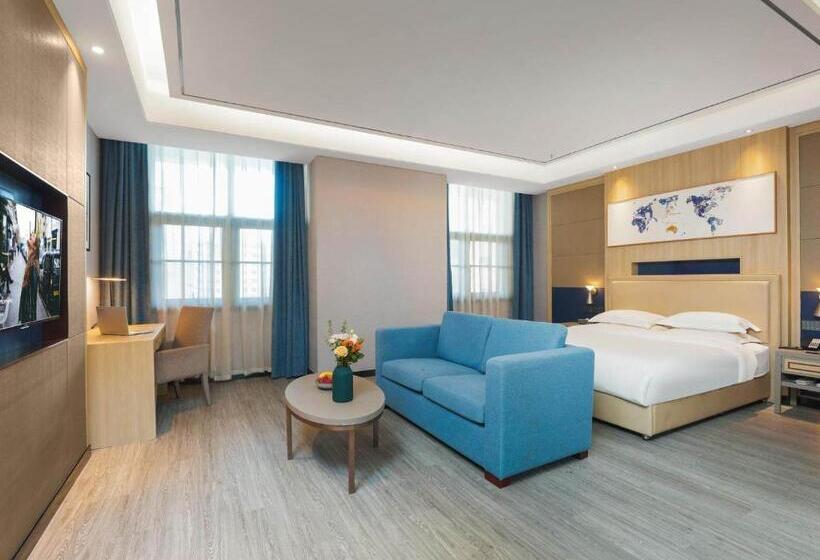 Kyriad Hotel Baoying Jinyuan Square High Speed Railway Station