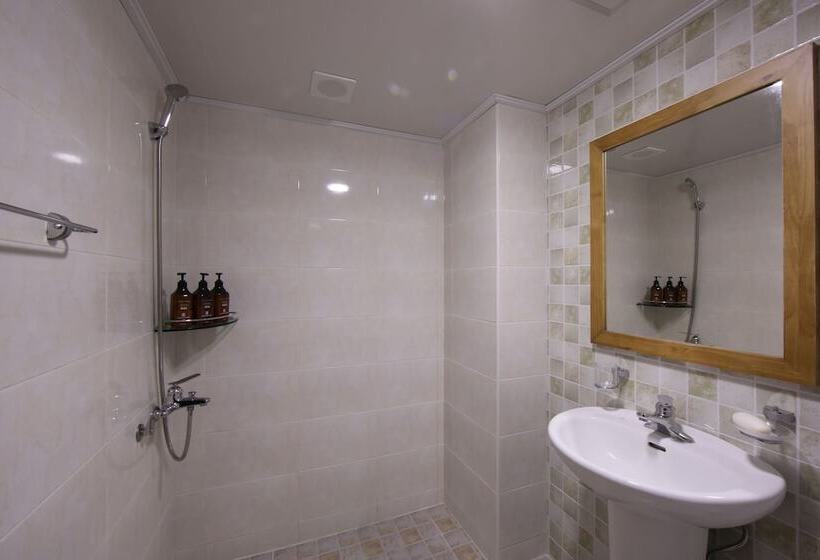 Dorcas Tourist Hostel