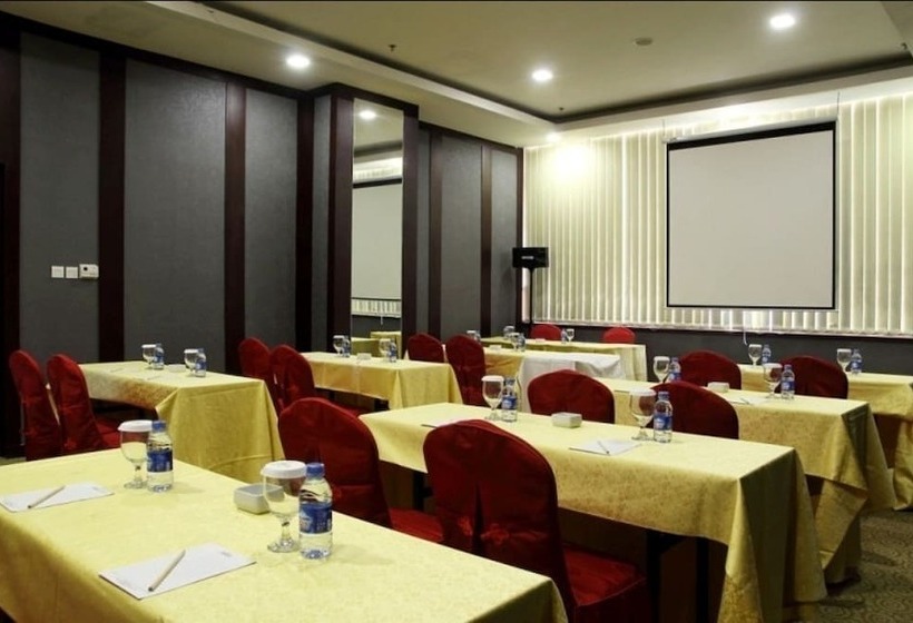 בית מלון כפרי Horison Lampung