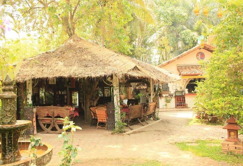 هتل Secret Garden Chiang Mai