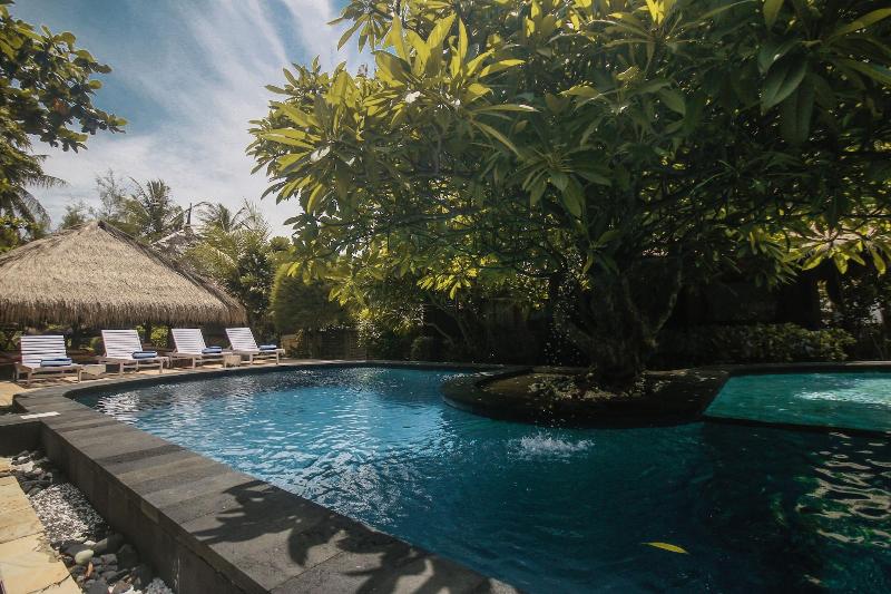 هتل Sejuk Cottages