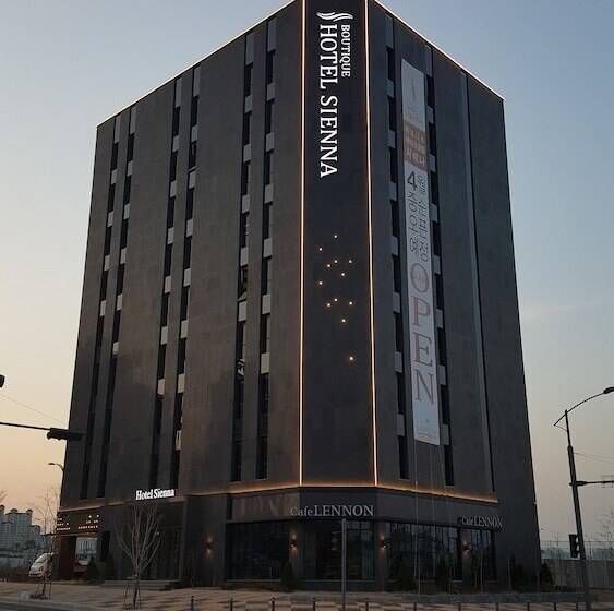 酒店 Sienna