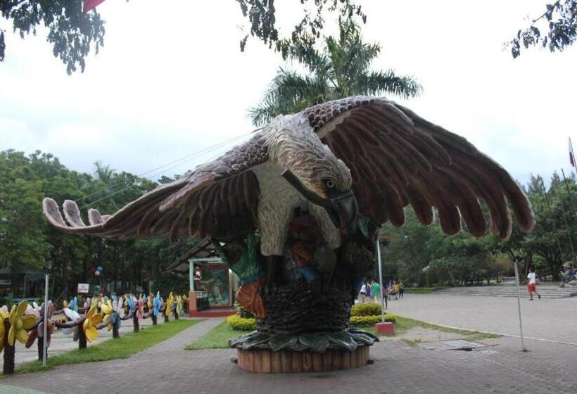 ホテル Peridot Suites