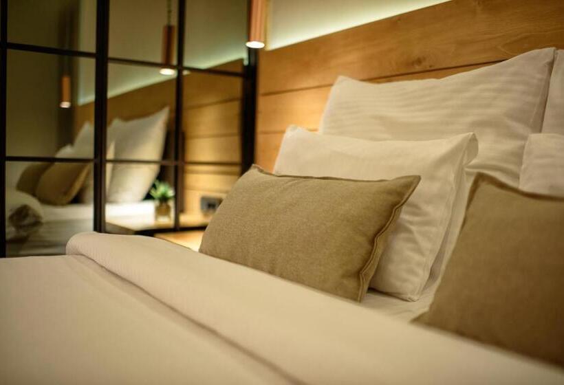 پانسیون One Luxury Suites