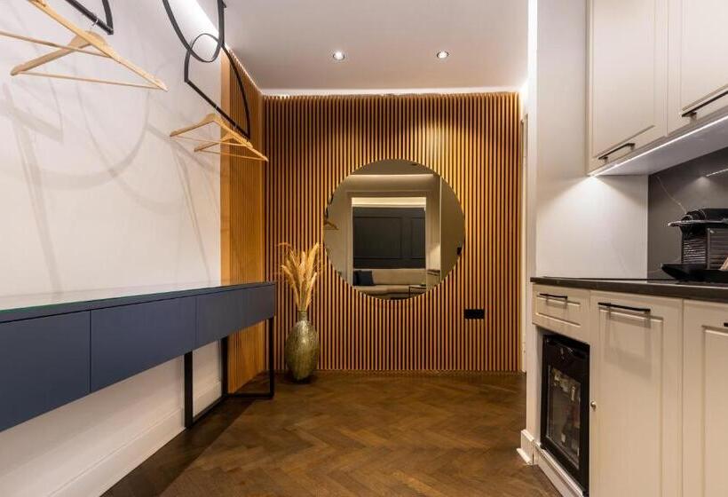 پانسیون One Luxury Suites