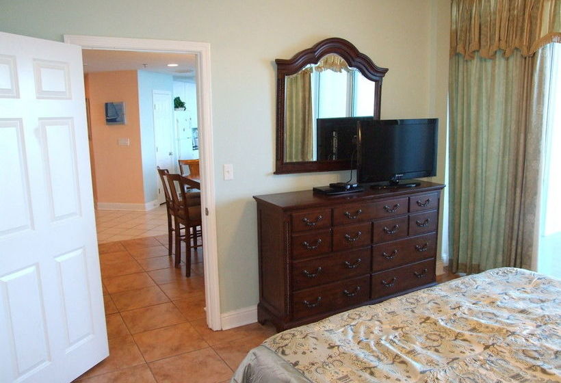 Lighthouse Condos By Hosteeva