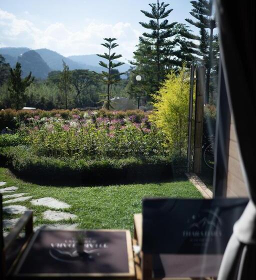 استراحتگاه Thara Dara Khaoyai