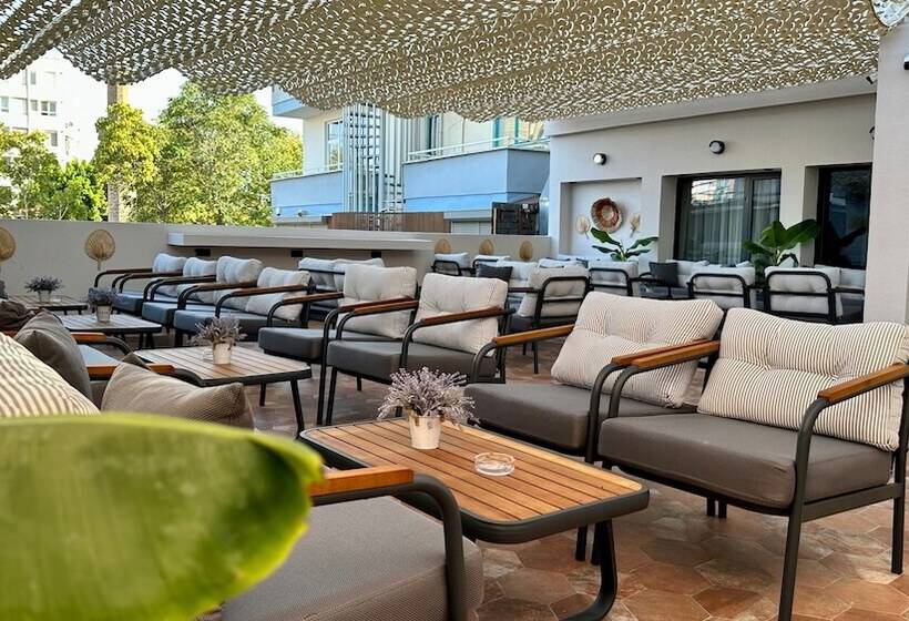 هتل Just Inn City