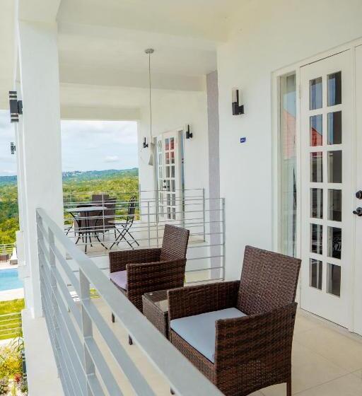 هتل Lavender Moon Villas