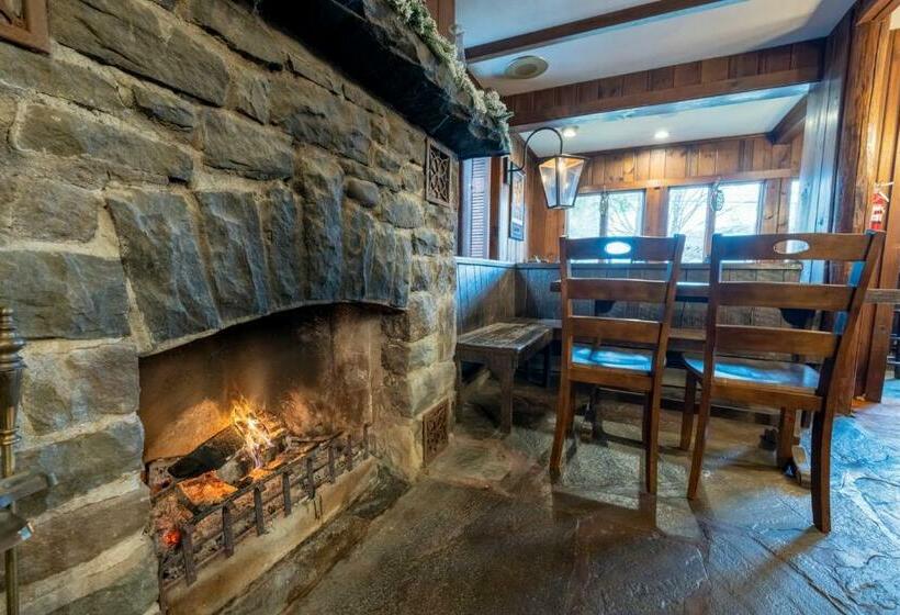 ユースホステル Pump House Inn & Spa