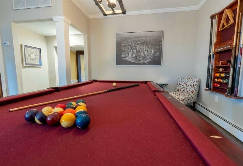 ユースホステル Pump House Inn & Spa