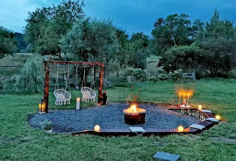 בית מלון כפרי Agropensiunea La Bunici