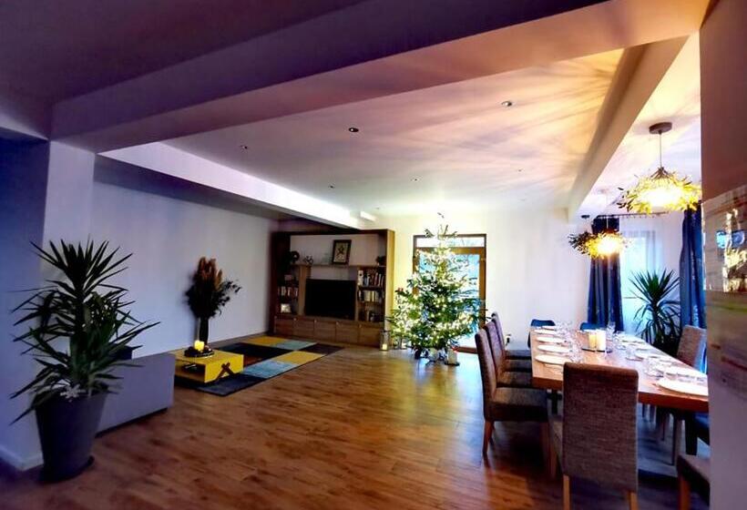 בית מלון כפרי Agropensiunea La Bunici