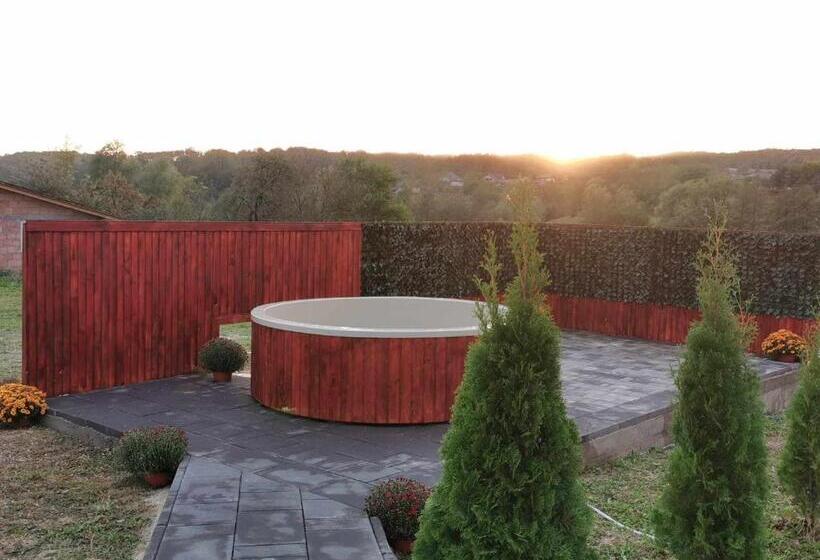 בית מלון כפרי Agropensiunea La Bunici