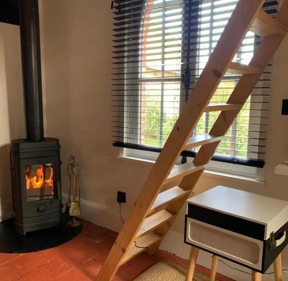 بنسيون Le Petit Chapitre