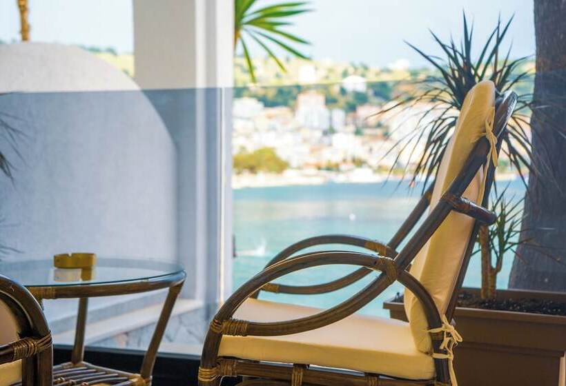 هتل Adam & Eve Suites