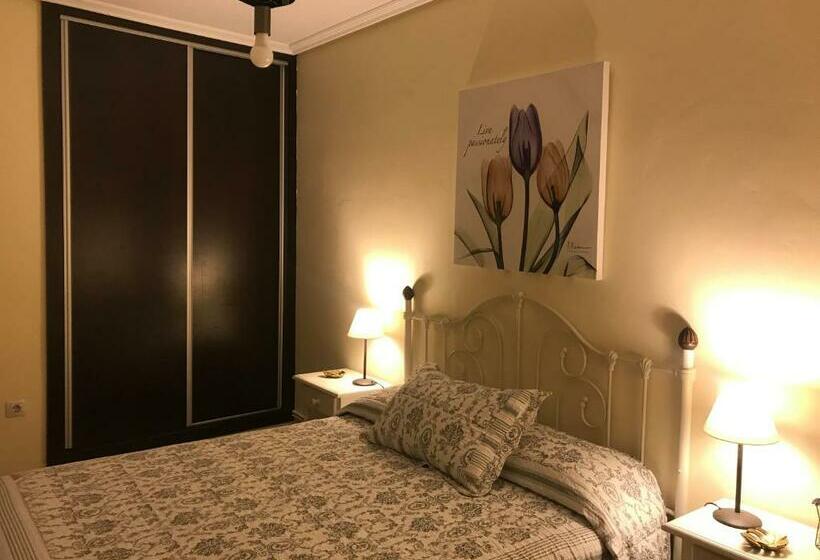 فندق Hostel El Jardin
