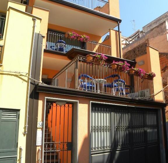 پانسیون Acitrezza B&b