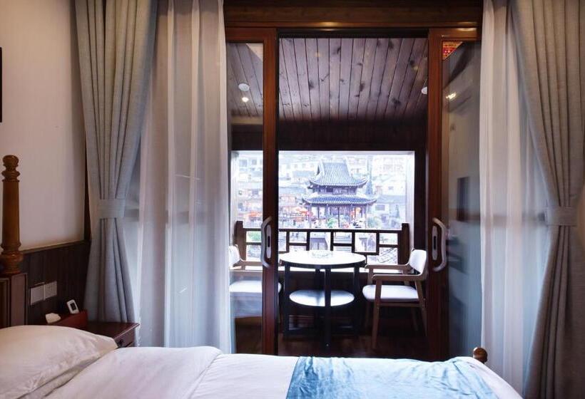 بنسيون Fenghuang Slowly Time Inn