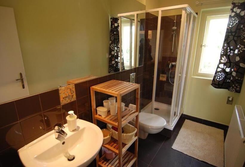 پانسیون Vila Jasmína