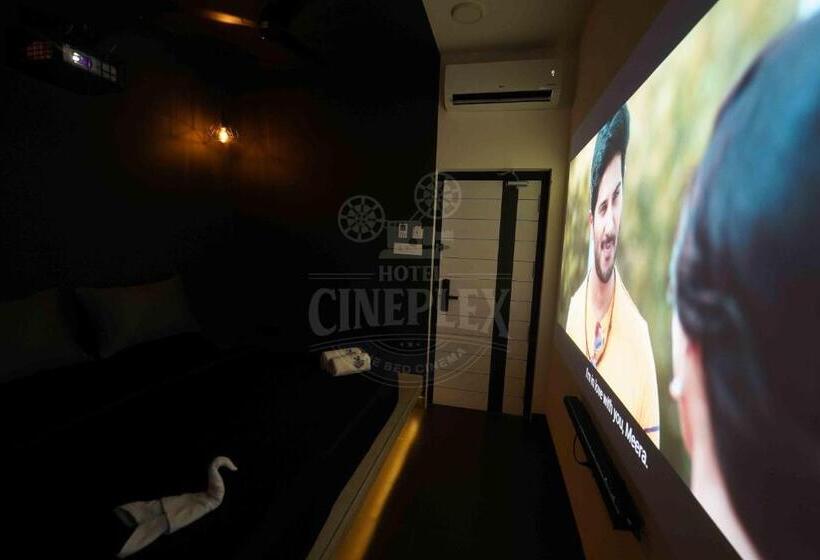 هتل Cineplex
