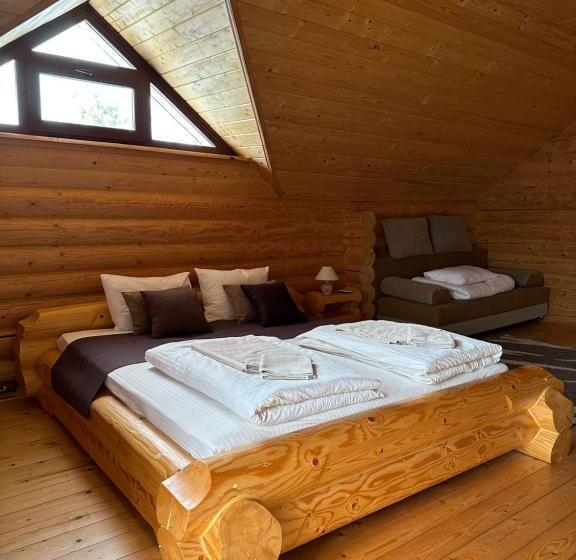 Auberge Hôtelière батярський двір