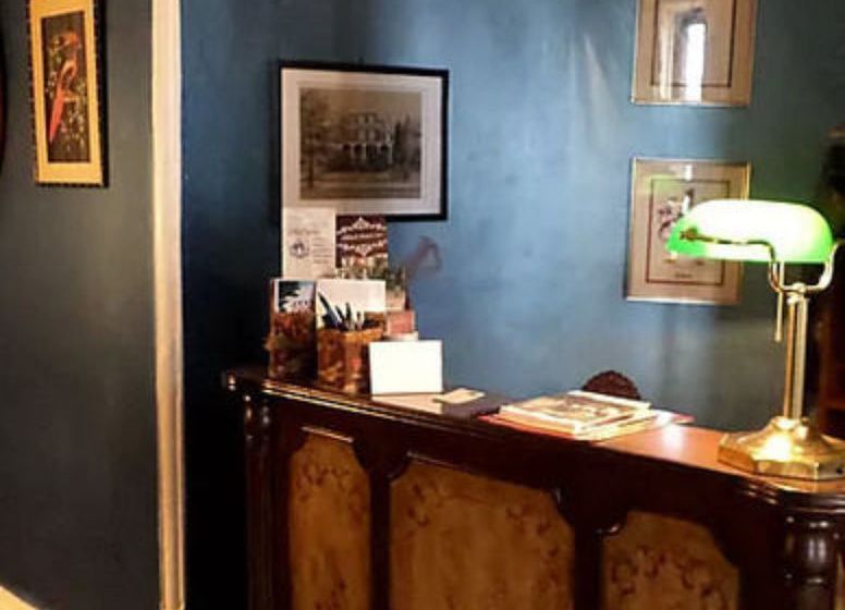 ベッドアンドブレックファースト Hillard House Inn