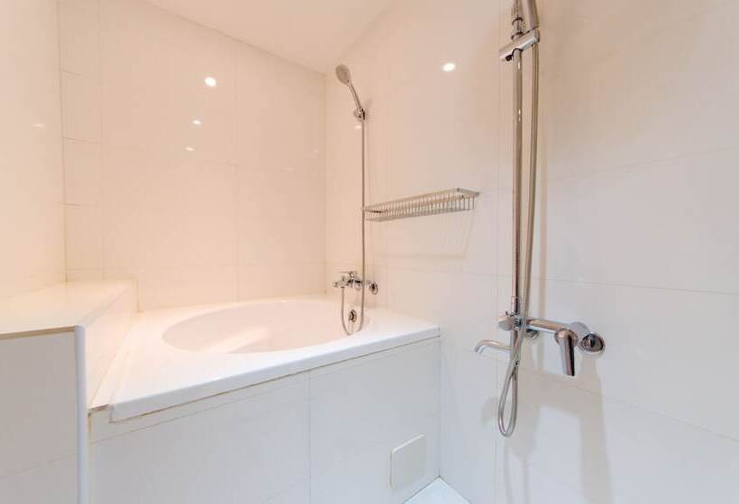 تختخواب و صبحانه Lanying Home