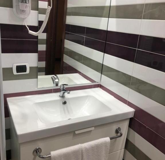 פונדק Malpensafiera