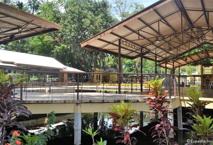 בית מלון כפרי Amandari Cove