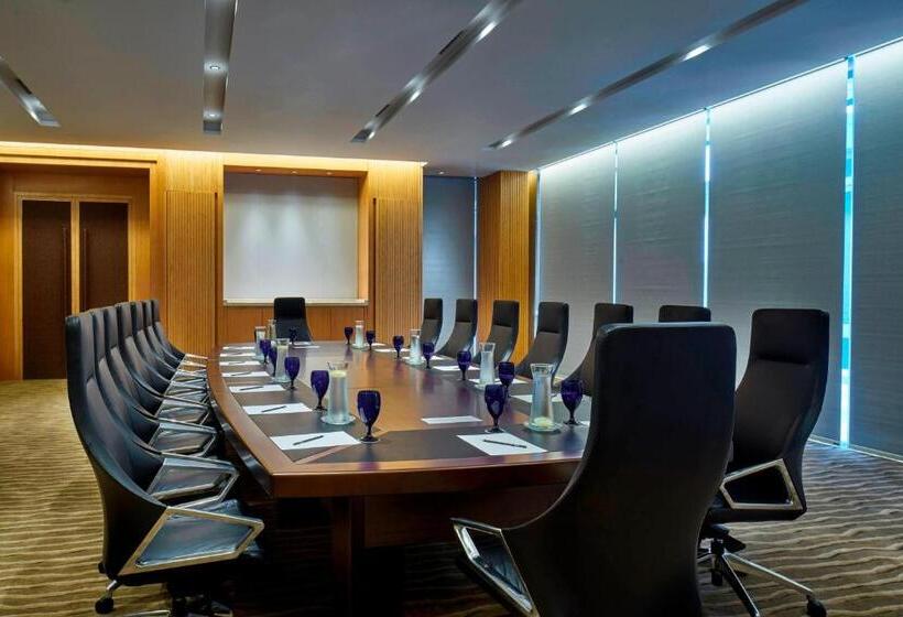 בית מלון כפרי Four Points By Sheraton Chengdu, Pujiang Resort