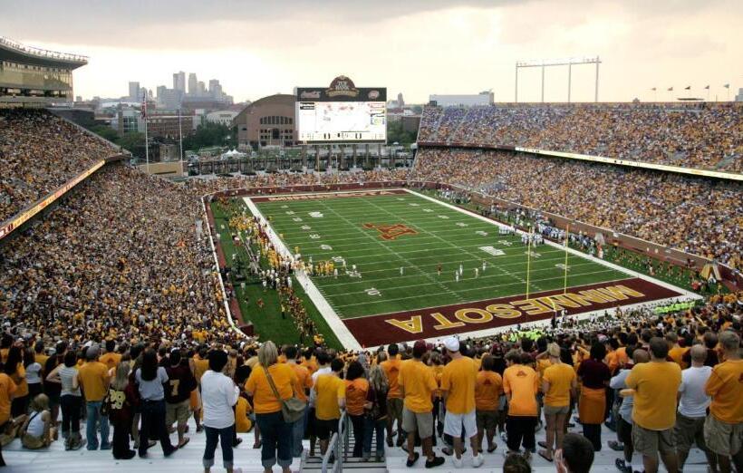 هتل Holiday Inn Express & Suites Eagan   Minneapolis Area, An Ihg