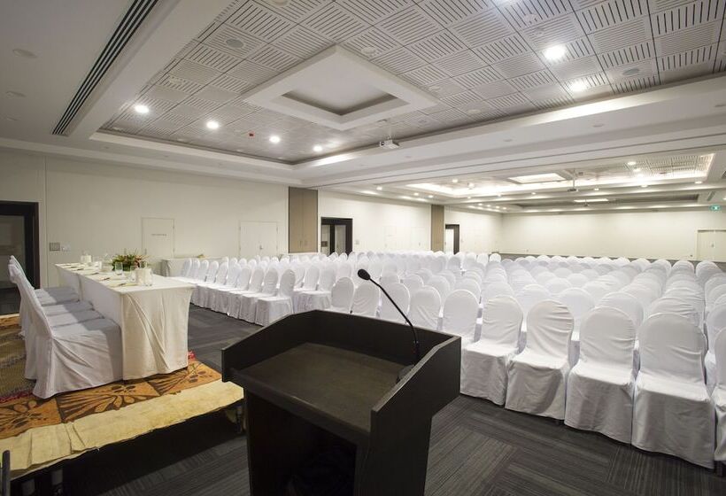 ホテル Taumeasina Island Resort