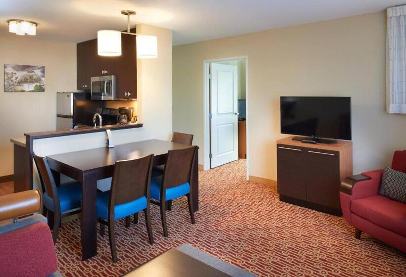 Отель Towneplace Suites By Marriott Detroit Troy
