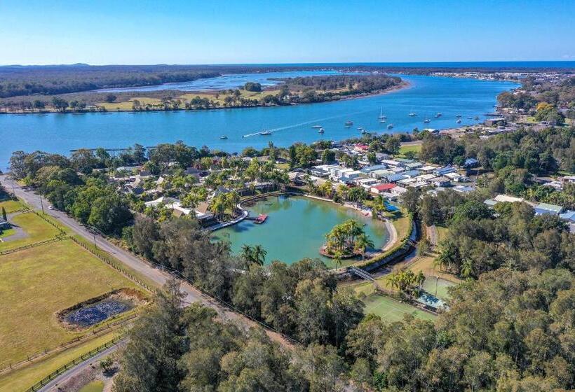 هتل Ultiqa Village Resort