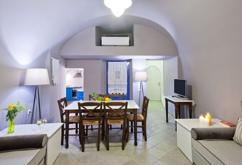 Semeli Cave House
