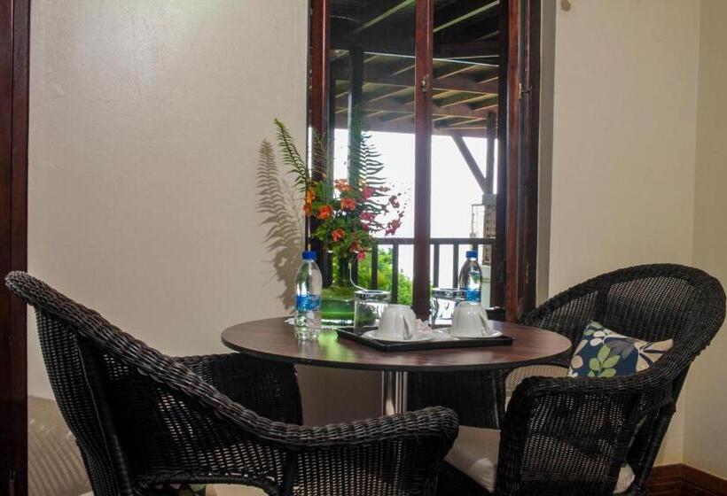 Spring Hotel Bequia