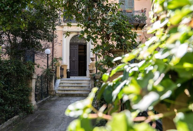 تختخواب و صبحانه Villa Pirandello