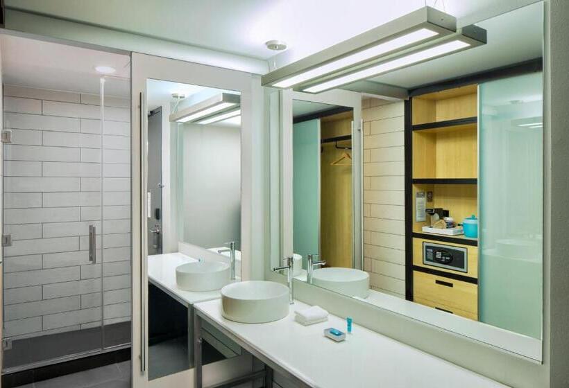 בית מלון כפרי Aloft Louisville East