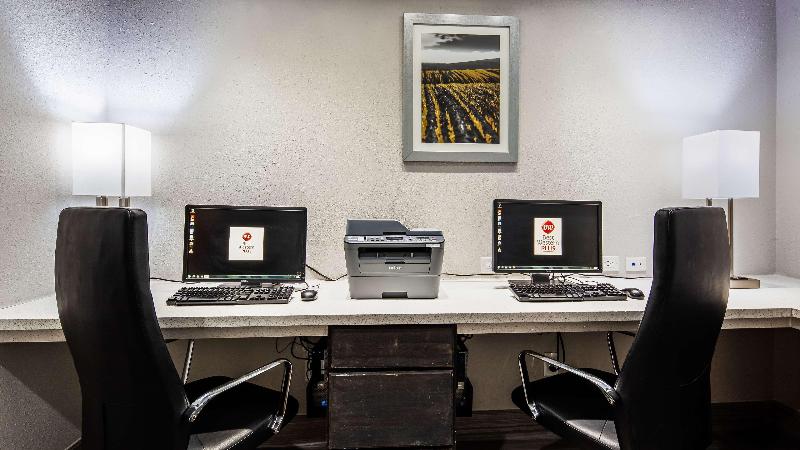 هتل Best Western Plus Lampasas Inn & Suites