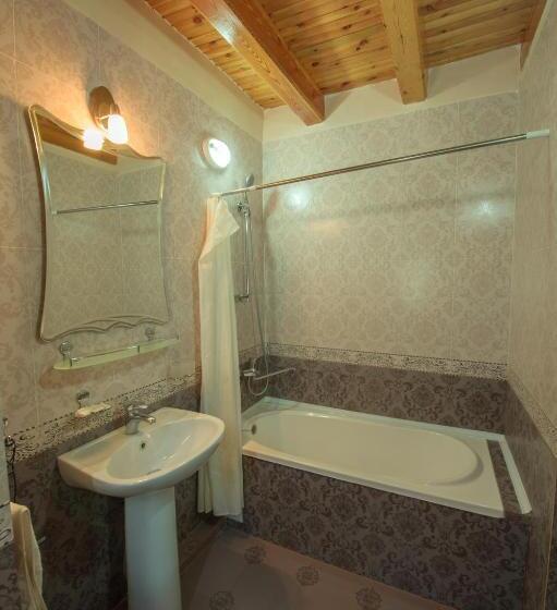 בית מלון כפרי Bibi Khanym