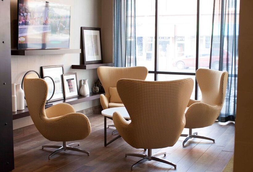 هتل Hampton Inn & Suites Downtown St. Paul