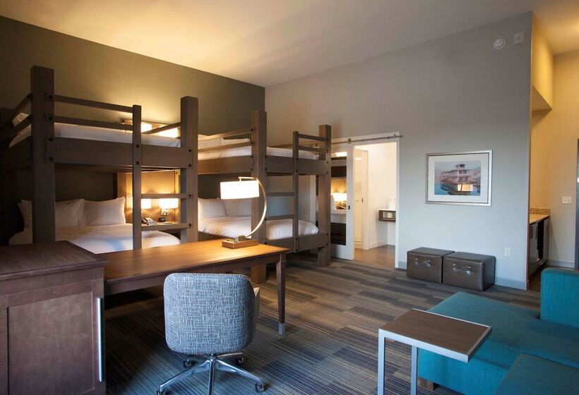 هتل Hampton Inn & Suites Downtown St. Paul